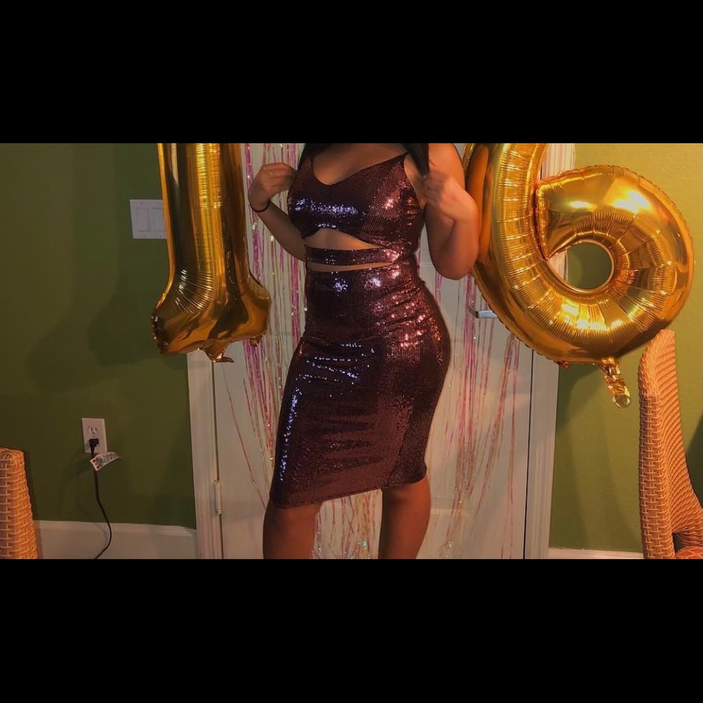 Glitter dress fits amazing